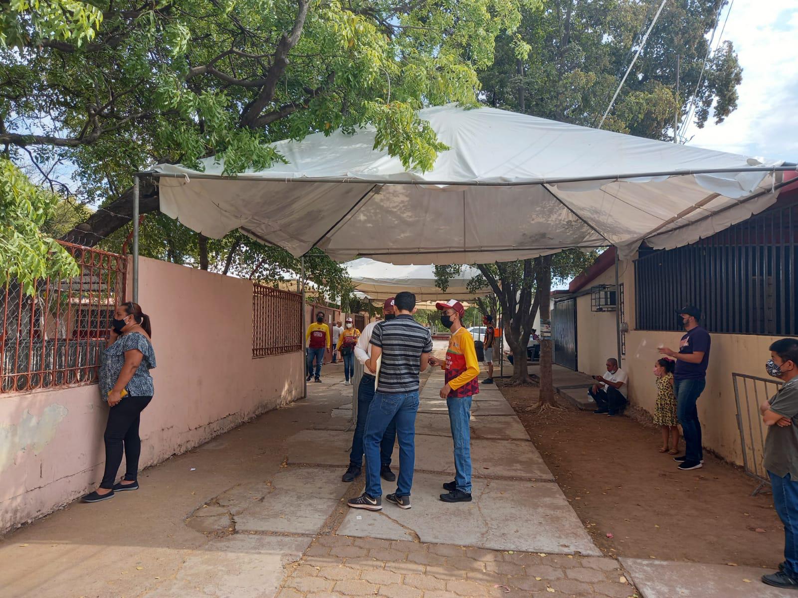 $!En Culiacán provoca confusión aplicación de la segunda dosis de vacuna contra el Covid-19; no es por orden alfabético