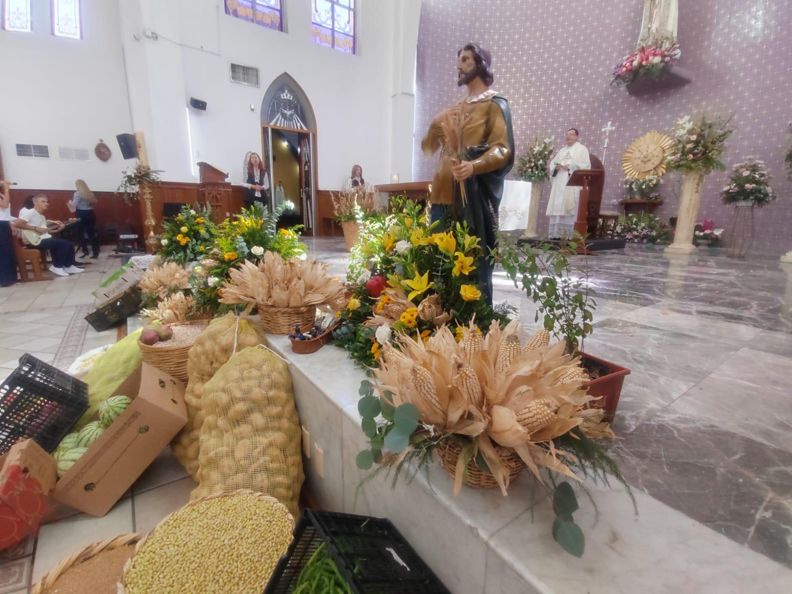 $!Entre fe, tradición y esperanza: Agricultores celebran su día rindiendo honor a San Isidro Labrador