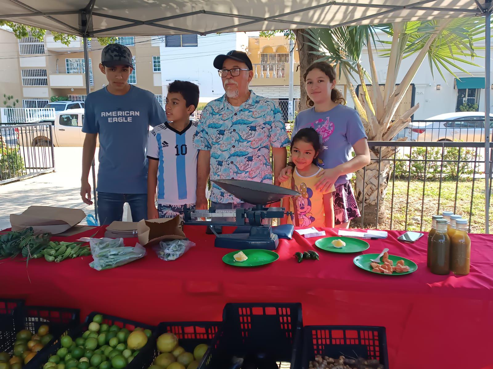 $!Con productos saludable y libres de químicos, dan apertura a una nueva temporada del Mercado Orgánico de Mazatlán