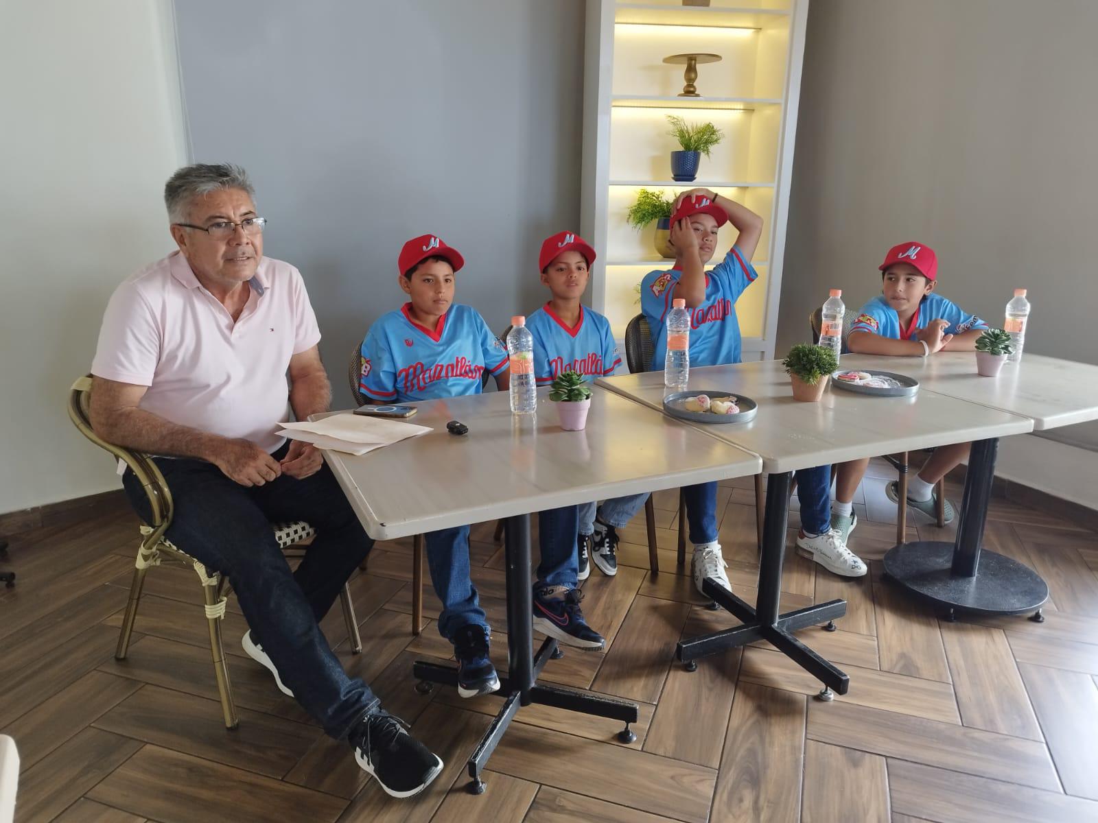 $!Peloteros mazatlecos refuerzan a Sinaloa para la Copa Telmex en CDMX