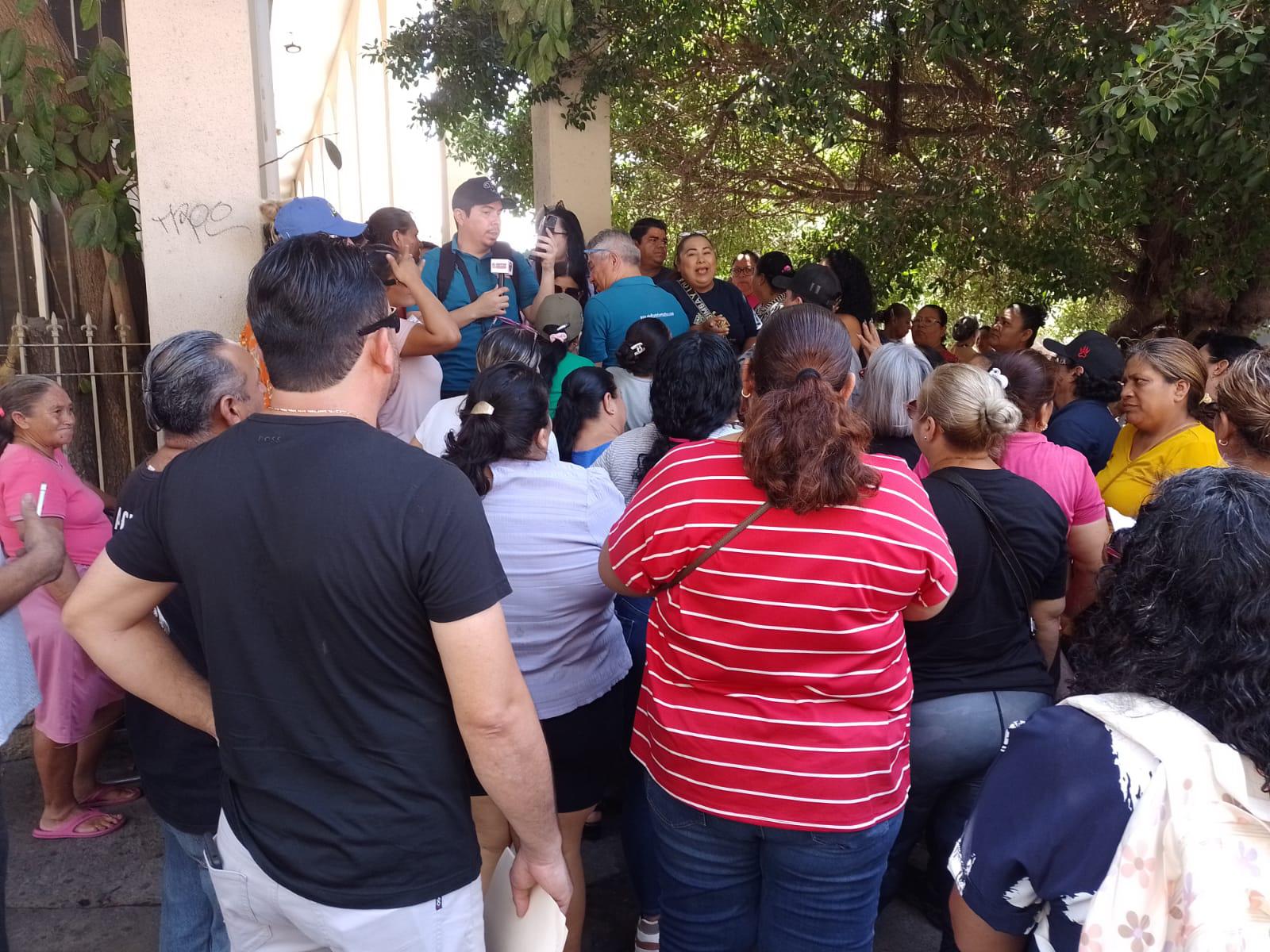 $!Usuarios de la CFE en Mazatlán rompen tregua al no llegar a acuerdos con autoridades