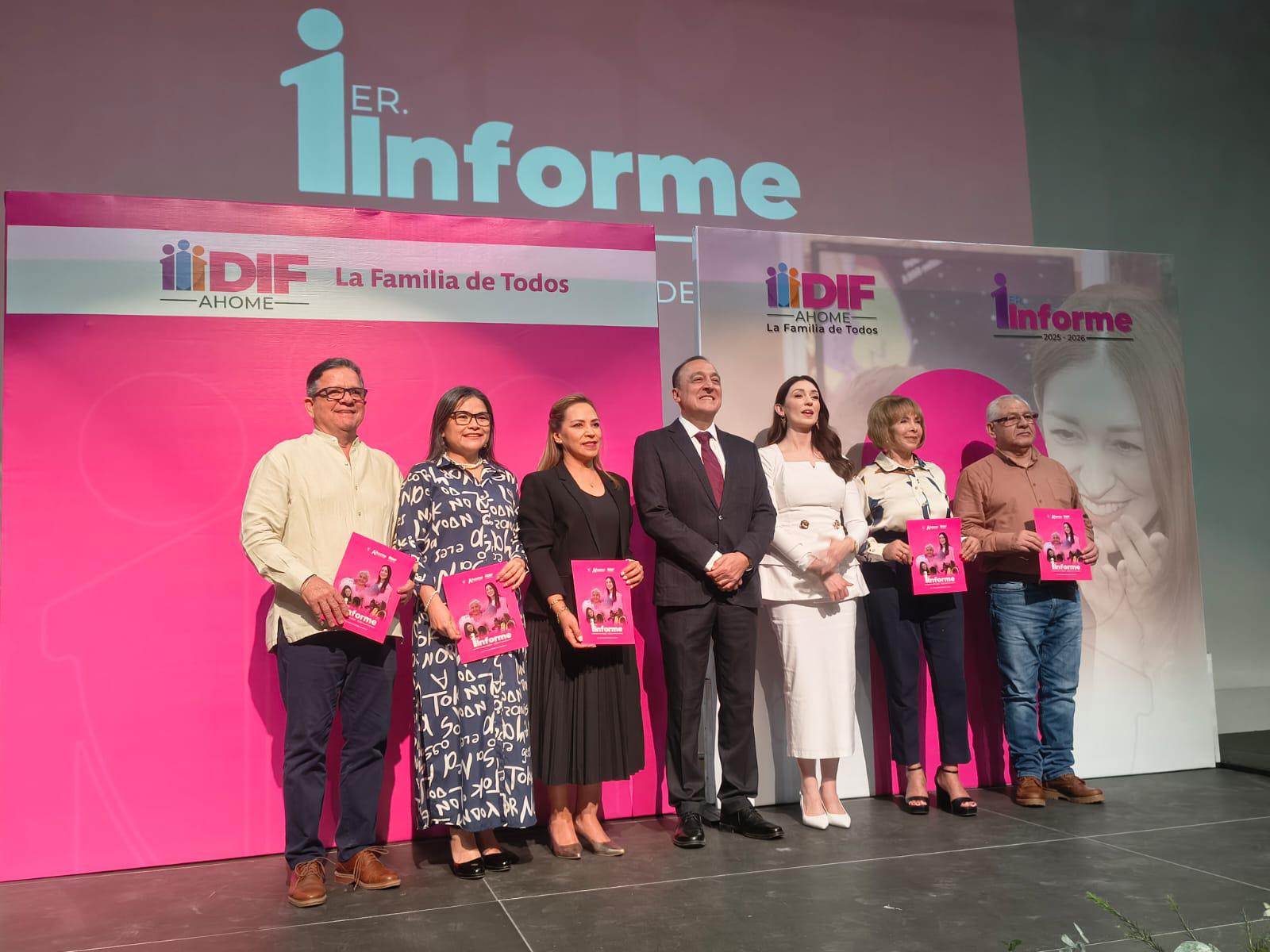 $!Marissa Menéndez presenta su primer informe de actividades de DIF Ahome