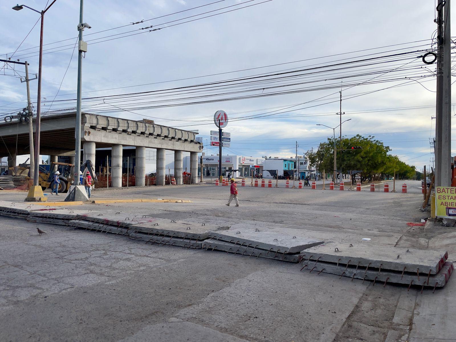 $!Cerrarán circulación en el crucero de Múnich y Colosio por instalación de trabes en puente vehicular
