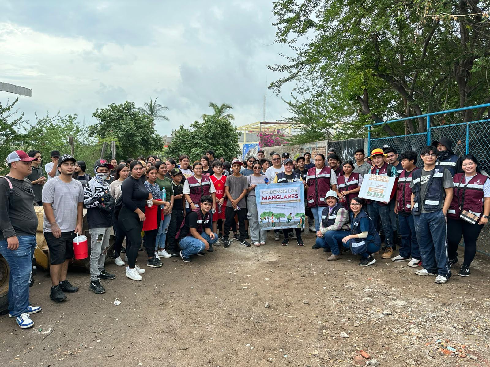 $!Impulsan participación juvenil en el cuidado de los manglares