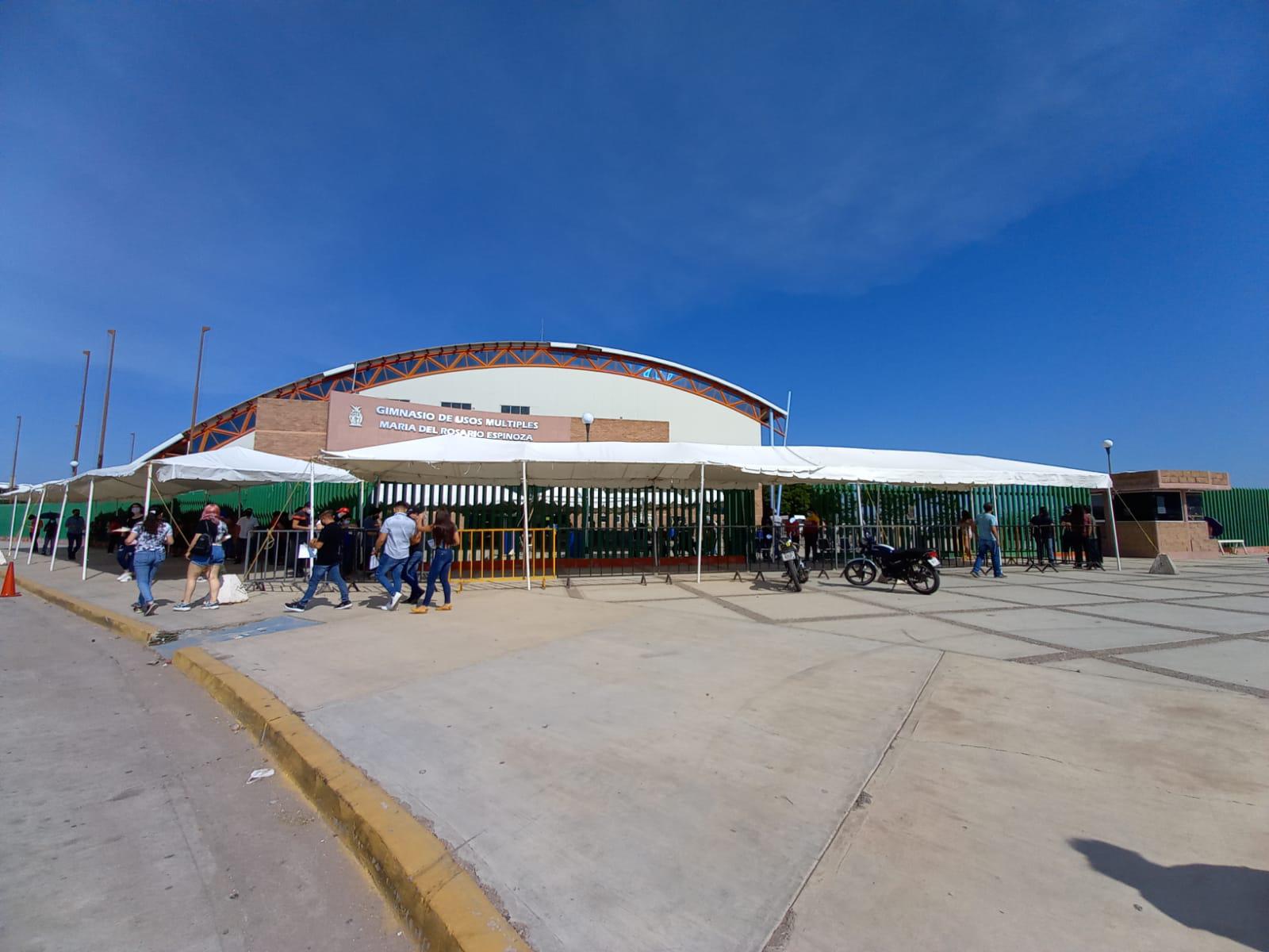 $!Crece interés de jóvenes en Culiacán por recibir la vacuna contra el Covid-19