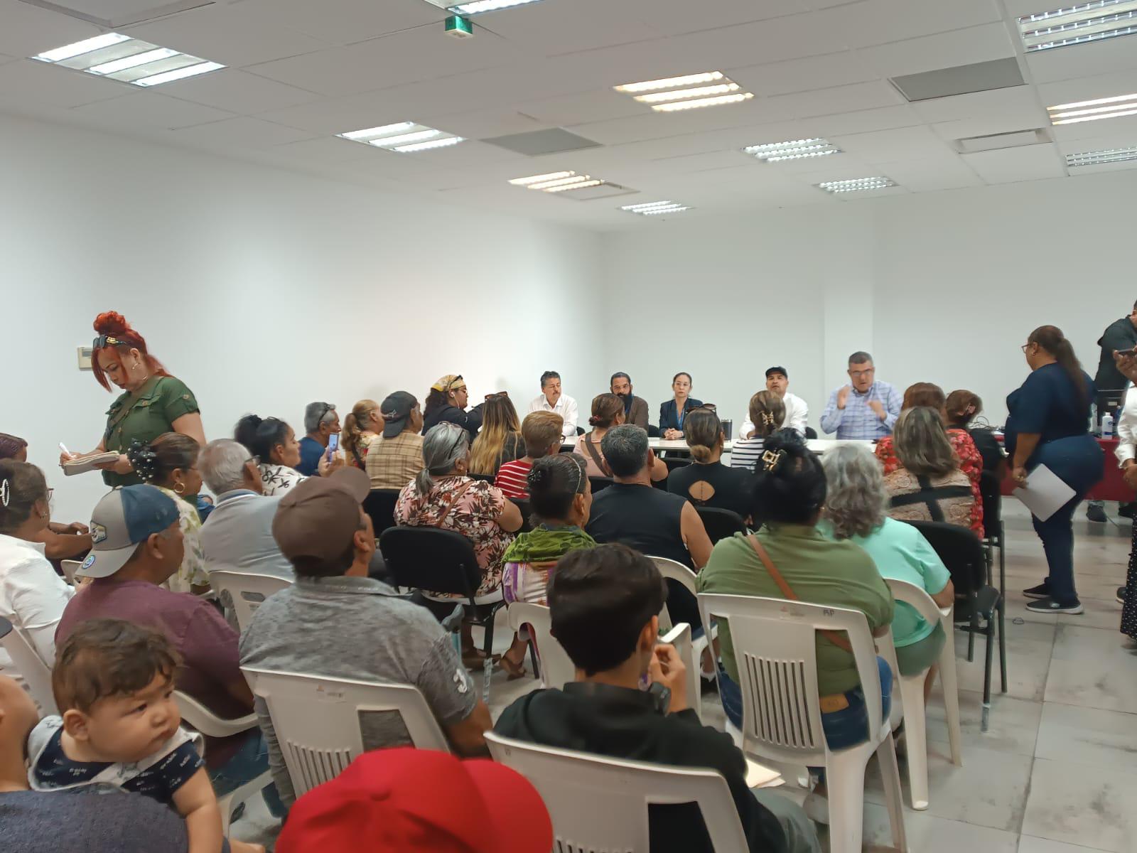 $!Encuentran tianguistas consenso con autoridades de Comercio tras protesta en Mazatlán