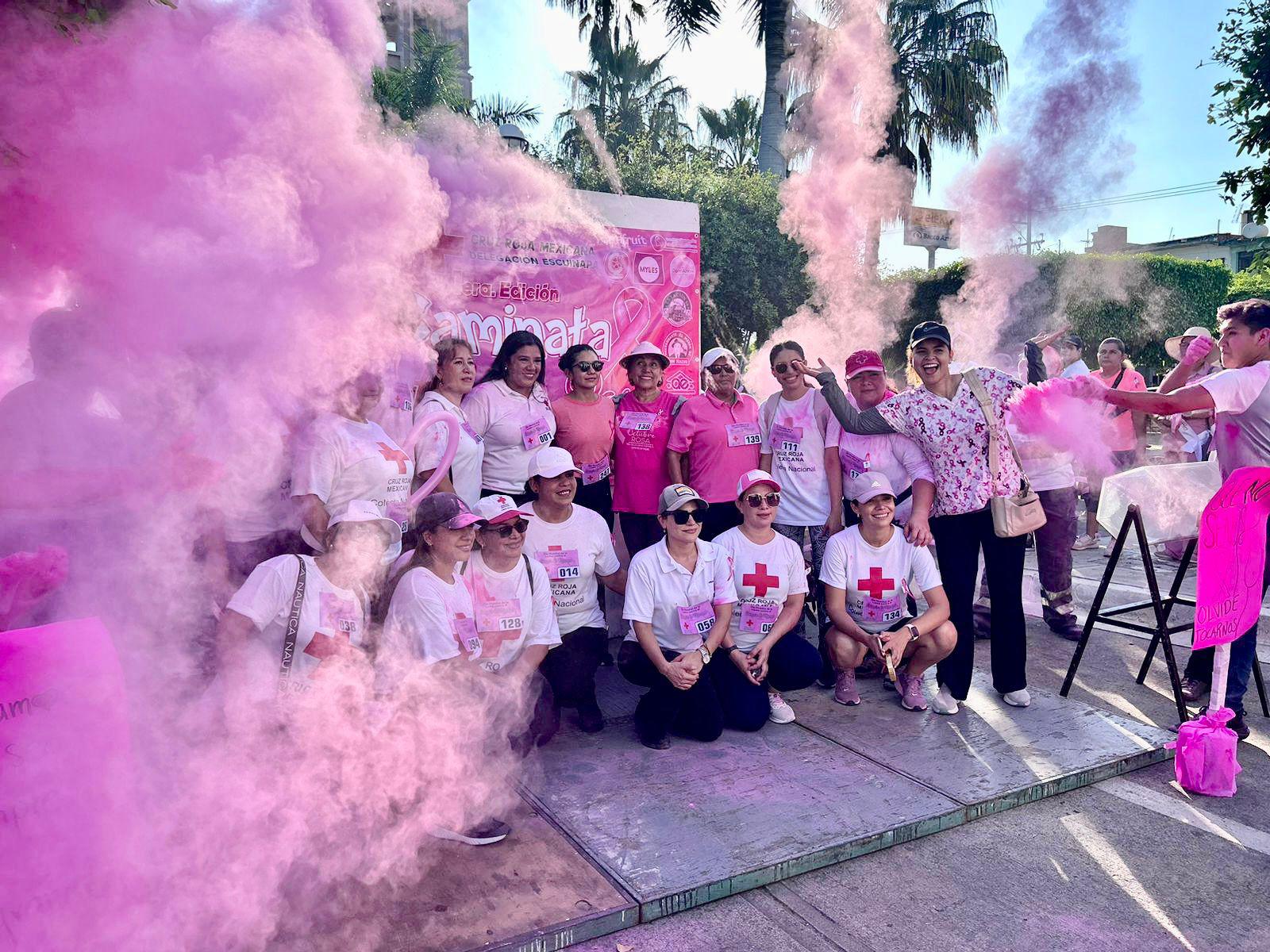$!Realizan en Escuinapa caminata ‘Píntate de Rosa’ por el Día Internacional de la Lucha contra el Cáncer de Mama