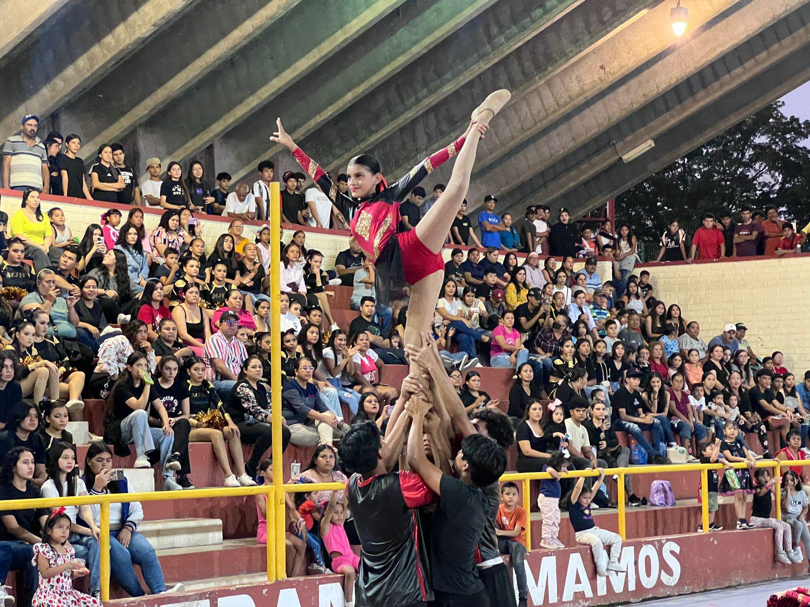 $!Prepa UAS y Secundaria Maestro Julio Hernández, ganadoras del concurso de porristas en Rosario