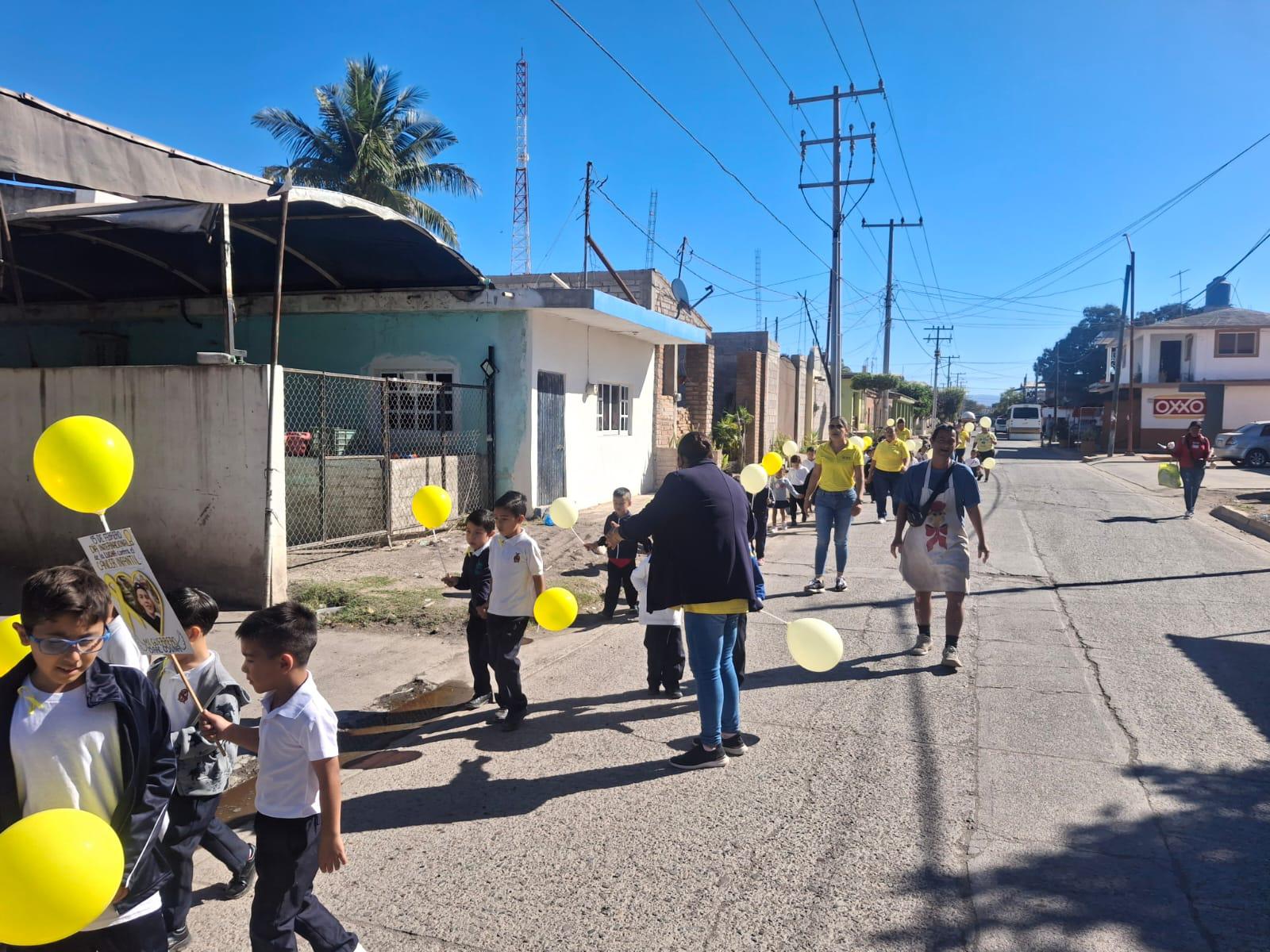 $!Alumnos de preescolar de Agua Verde conmemoran el Día Internacional del Cáncer Infantil con desfile emotivo