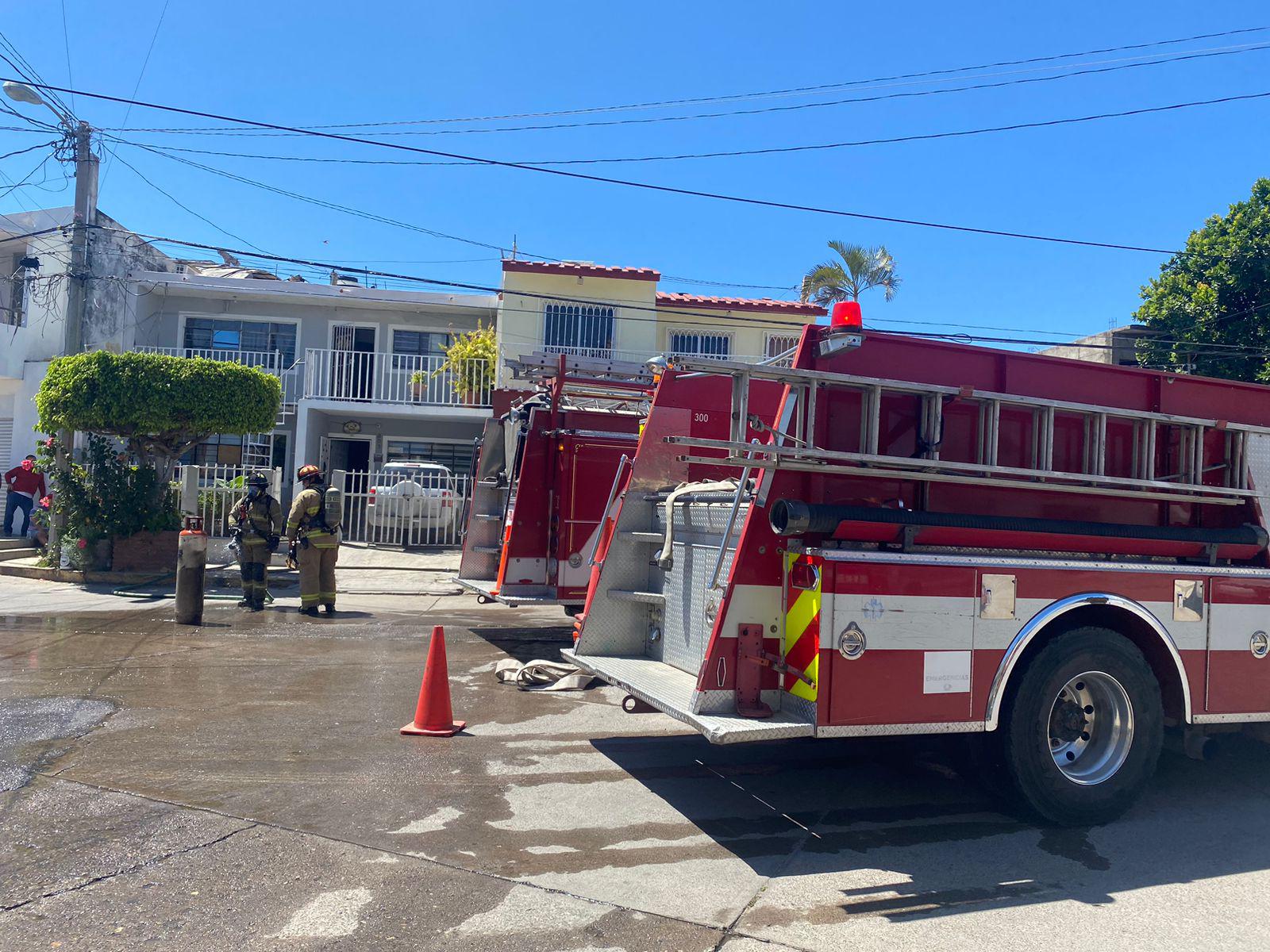 $!Propietario de vivienda resulta lesionado en conato de incendio en Mazatlán