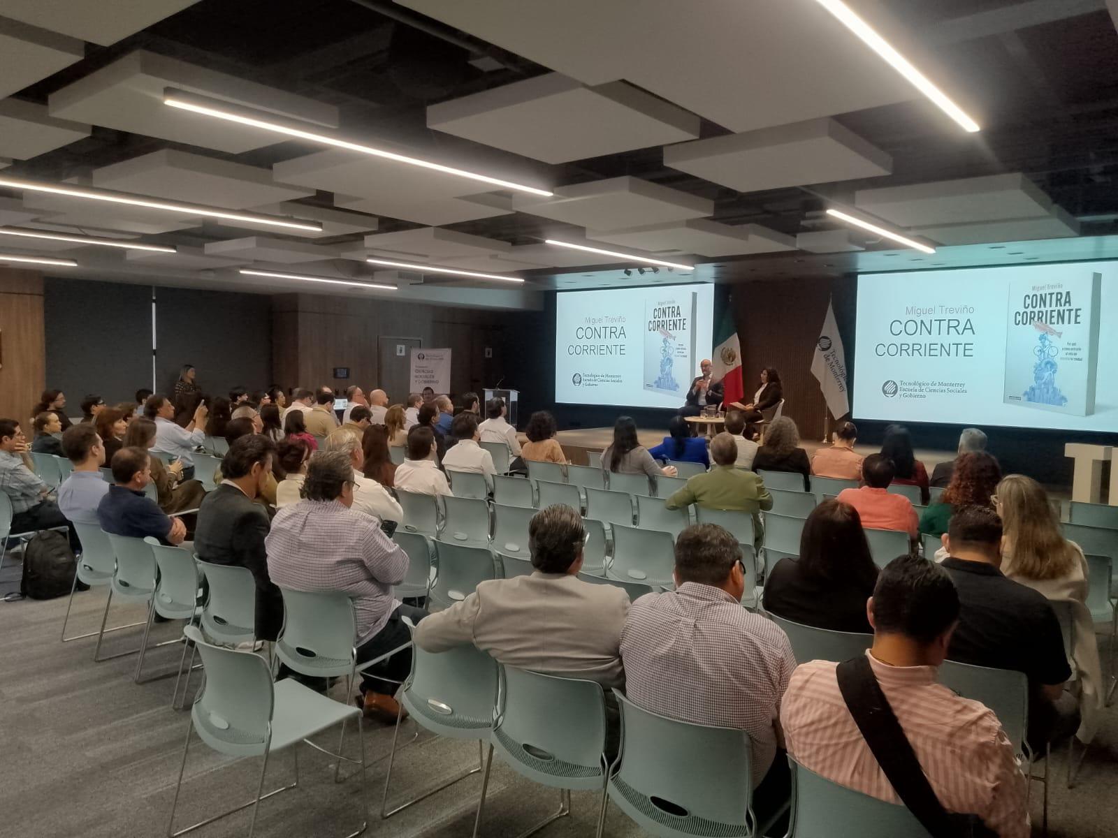 $!El libro se presentó en el Tec de Monterrey.
