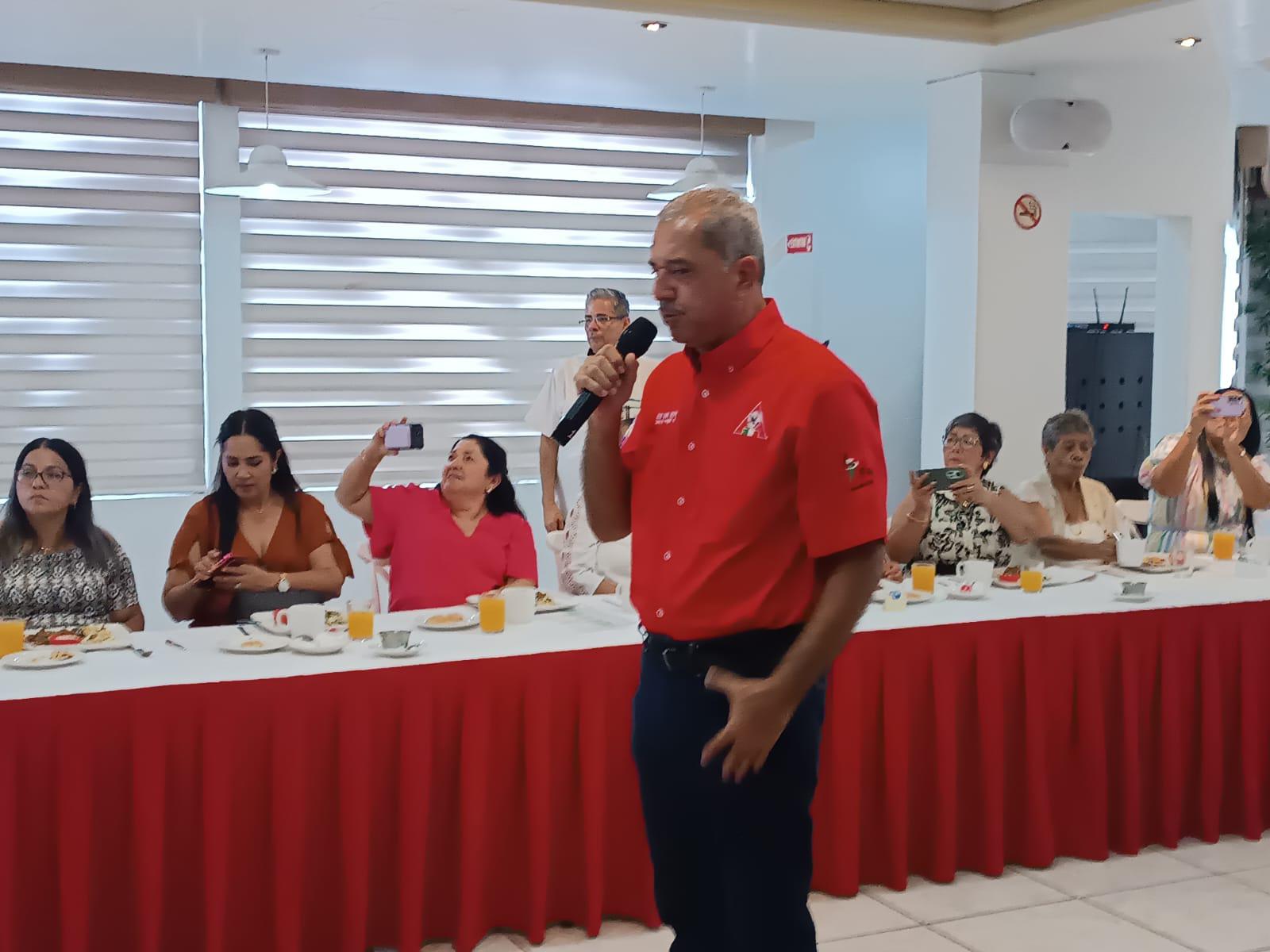 $!Toma José Carlos Bernal las riendas de la Región IV de Ligas Infantiles y Juveniles de Beisbol