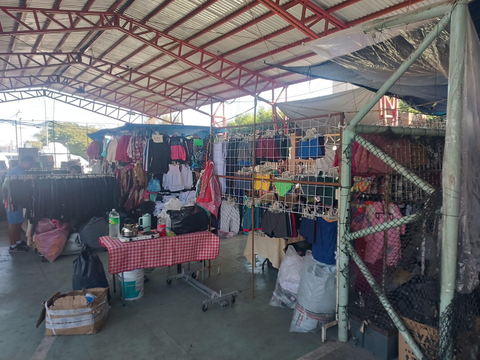 $!Comerciantes de la Juárez inician su Tianguis Navideño 2025