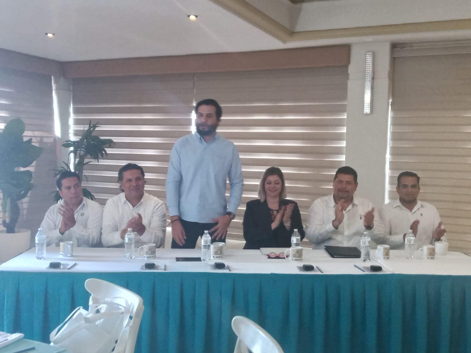 $!Llama presidente de Colegio de Arquitectos de Mazatlán a trabajar por la ciudad
