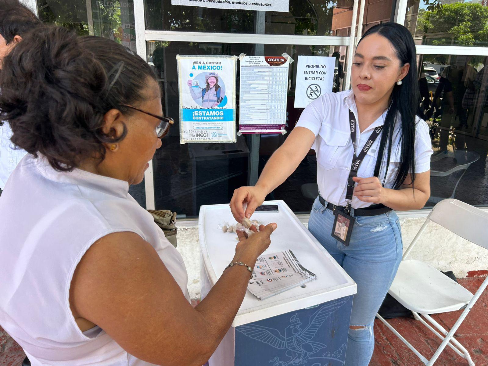 $!Se suma Mazatlán a la campaña estatal de prevención del dengue con módulos de abate