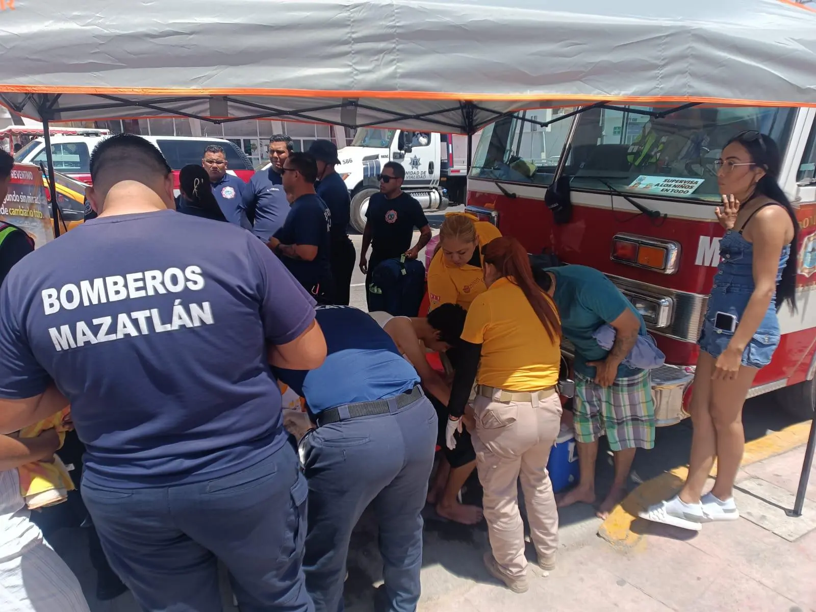 $!Continúa módulo de Bomberos Mazatlán atendiendo casos de picaduras de quemadores