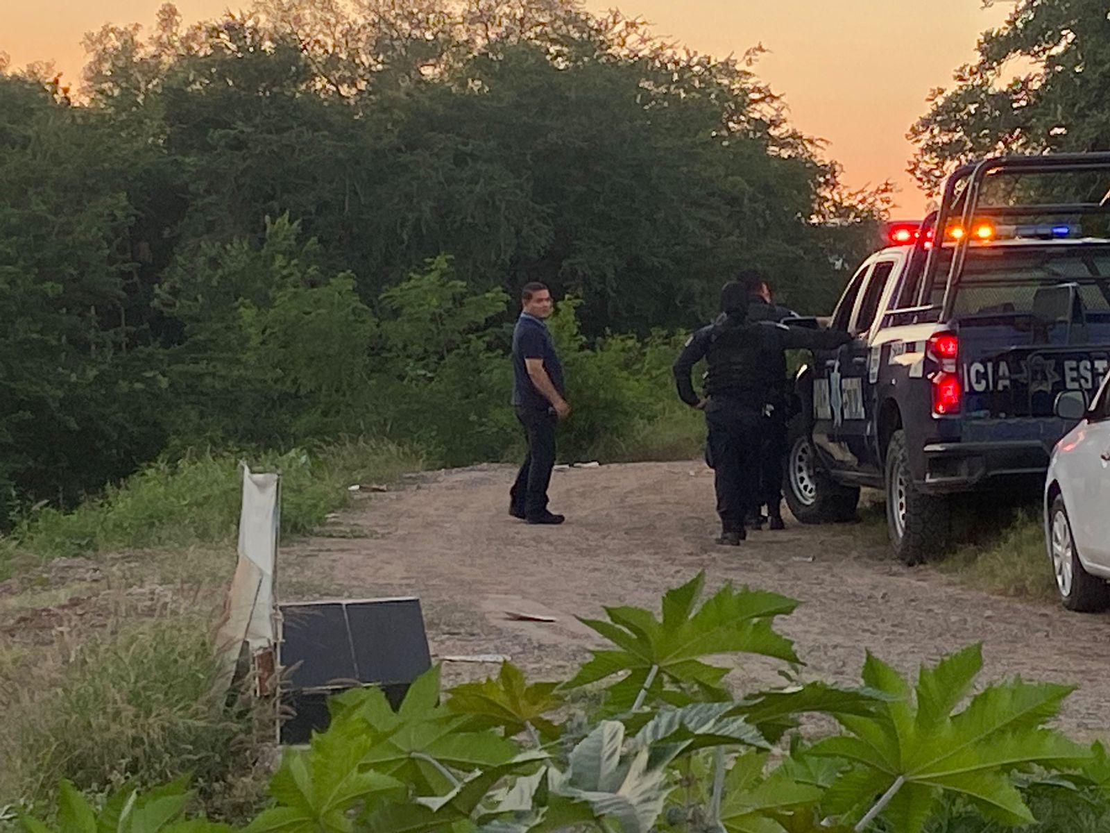 $!Localizan el cuerpo de un hombre en el canal de Infonavit Las Flores en Culiacán