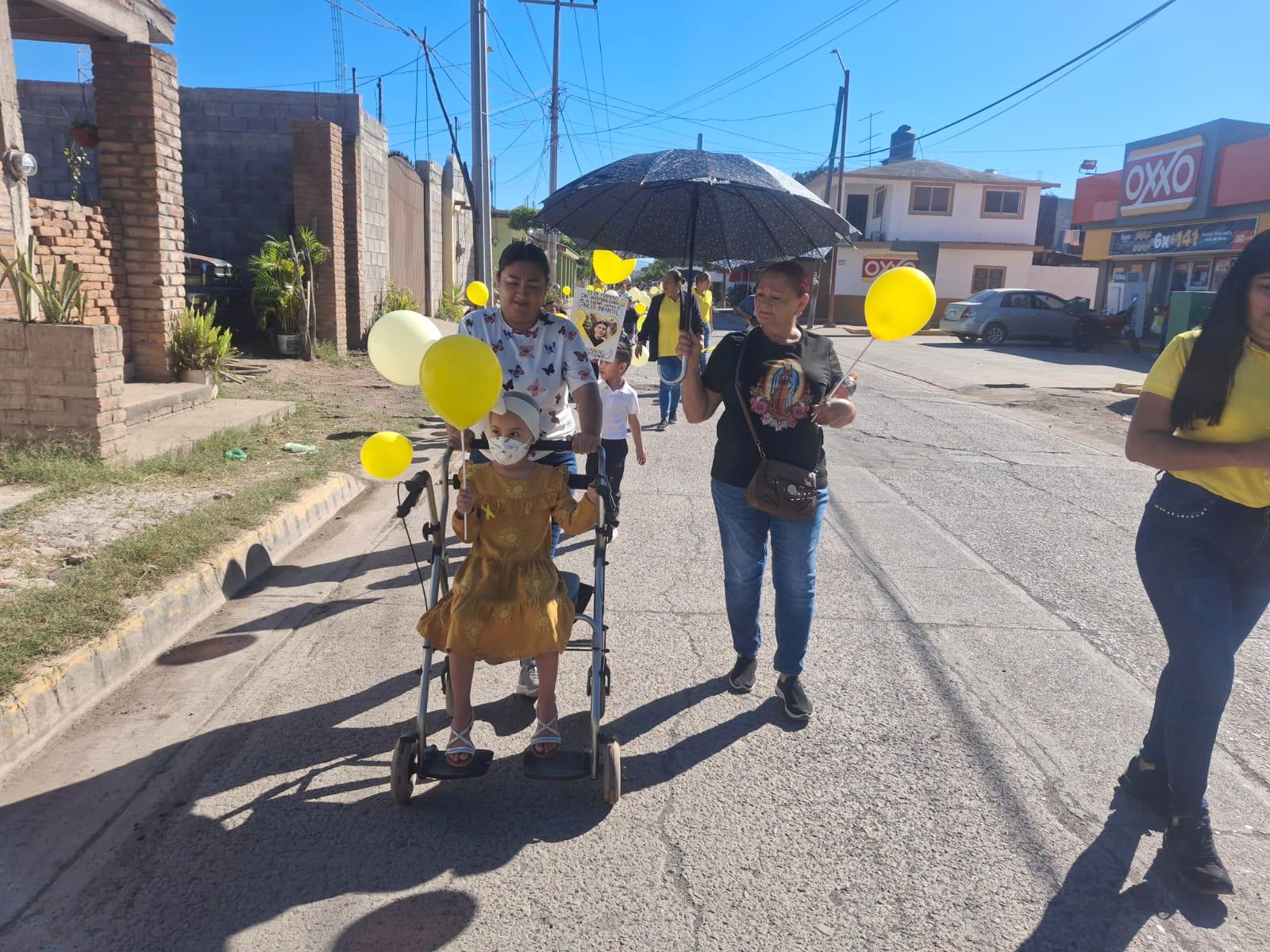 $!Alumnos de preescolar de Agua Verde conmemoran el Día Internacional del Cáncer Infantil con desfile emotivo