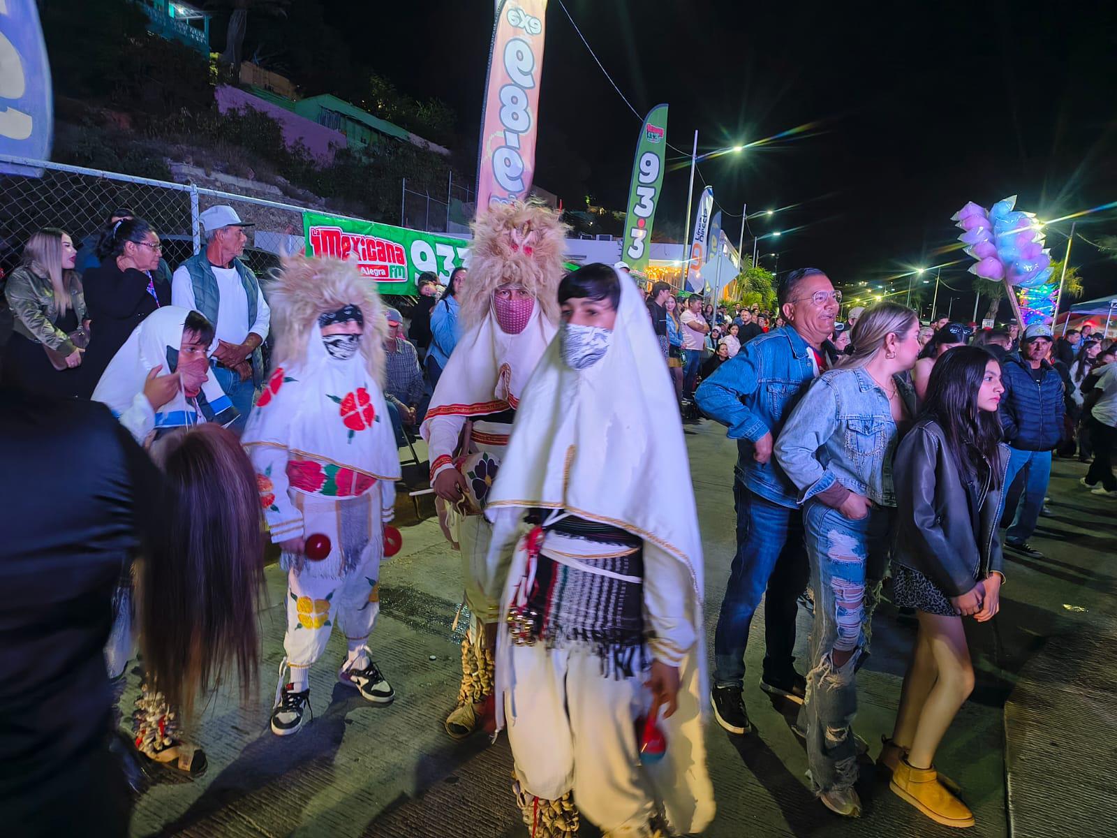 $!Arranca el Carnaval de Topolobampo 2026 con batucada, música versátil y coronación de reyes infantiles