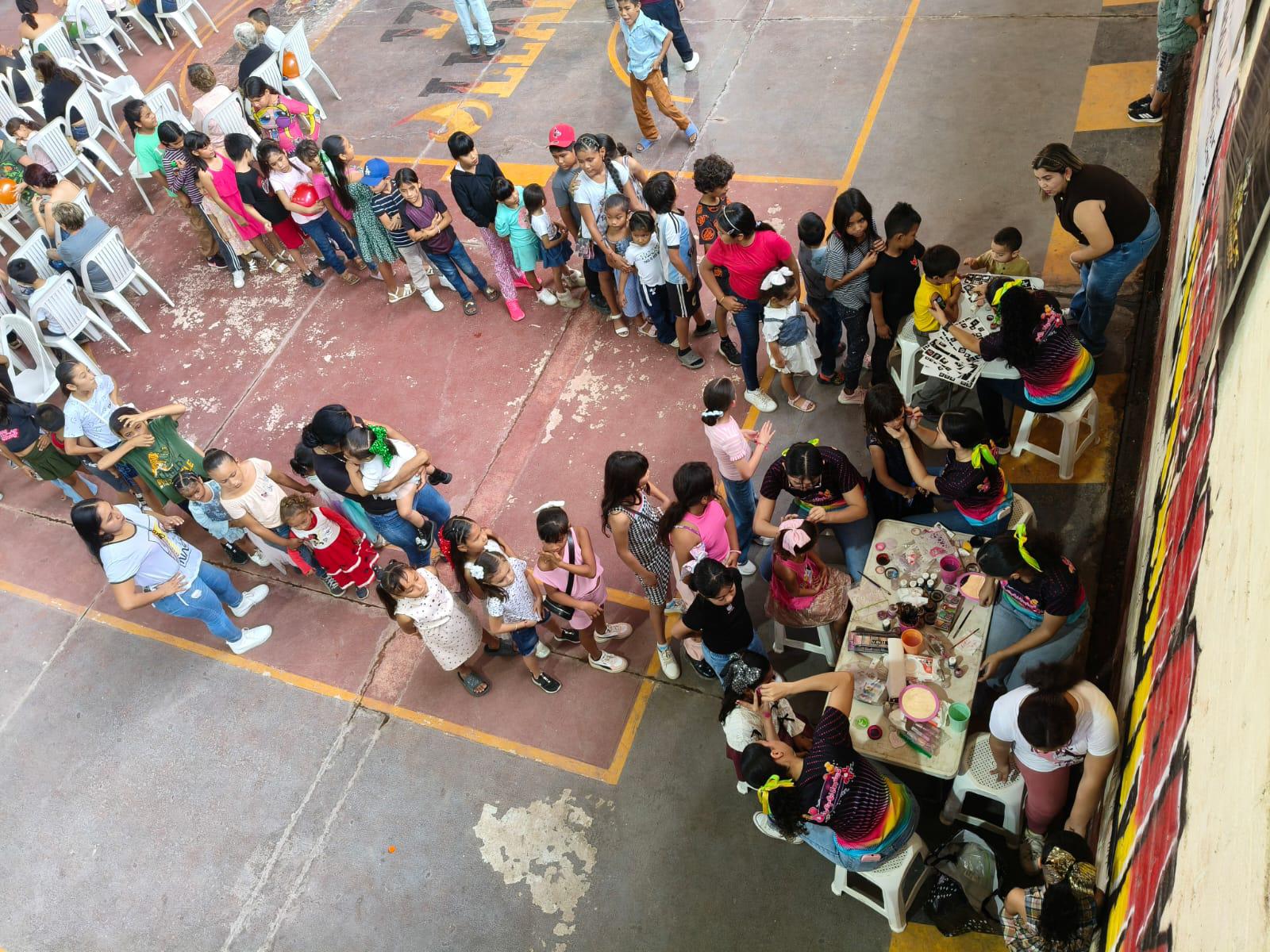$!En Rosario, niños y niñas disfrutan del Día de Reyes