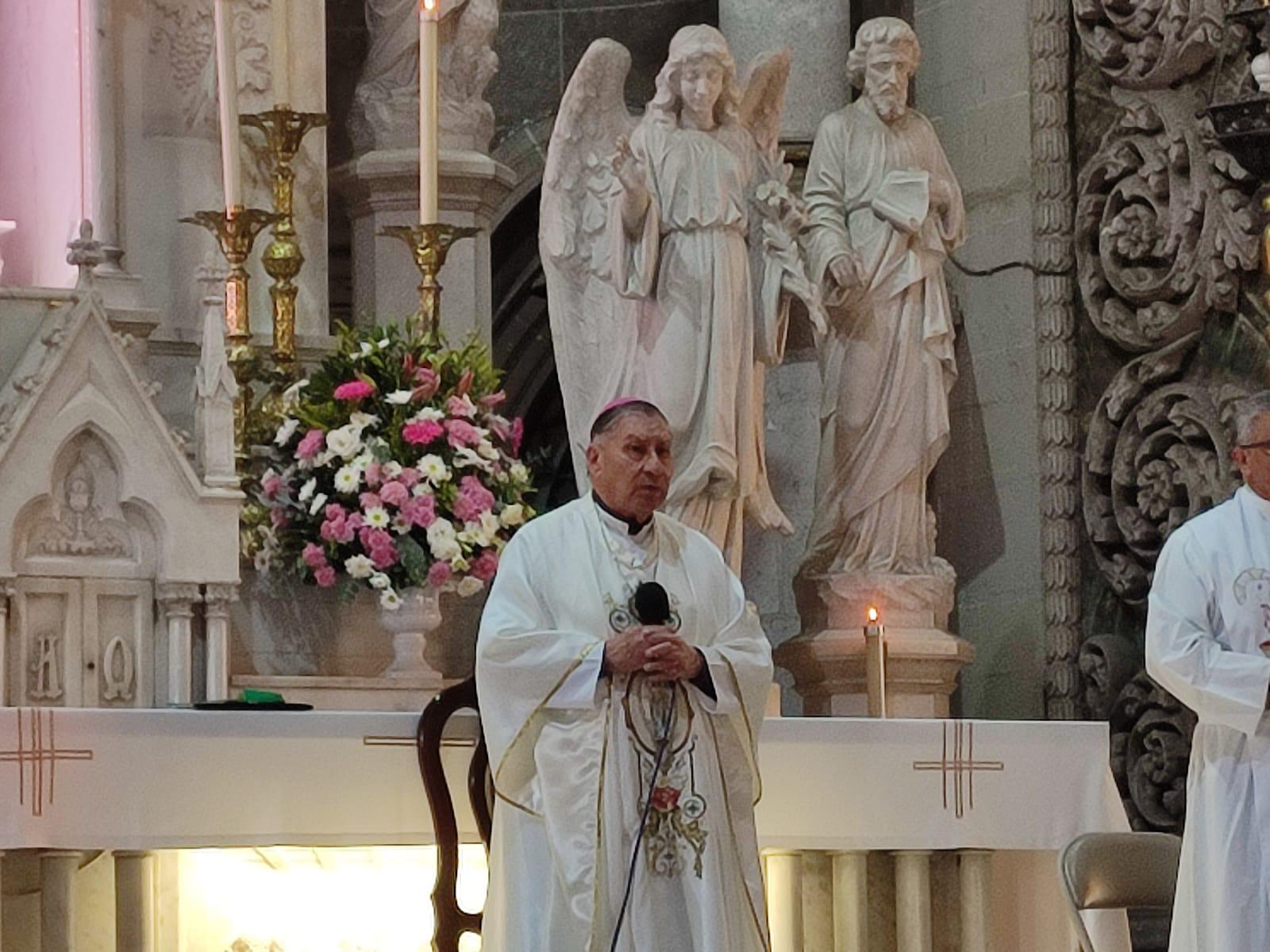 $!Llama Obispo de Mazatlán a valorar a la mujer