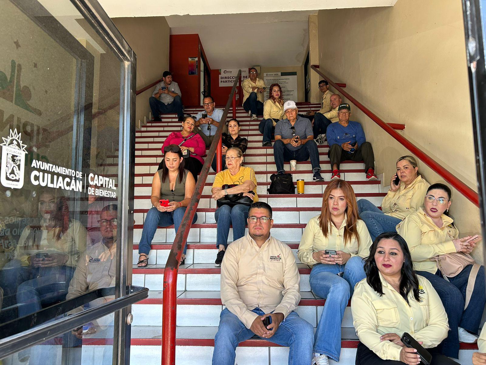 $!Trabajadores del Stasac toman oficinas del Ayuntamiento de Culiacán; acusan abusos a trabajadores
