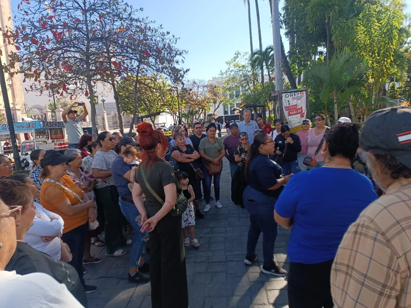 $!Encuentran tianguistas consenso con autoridades de Comercio tras protesta en Mazatlán