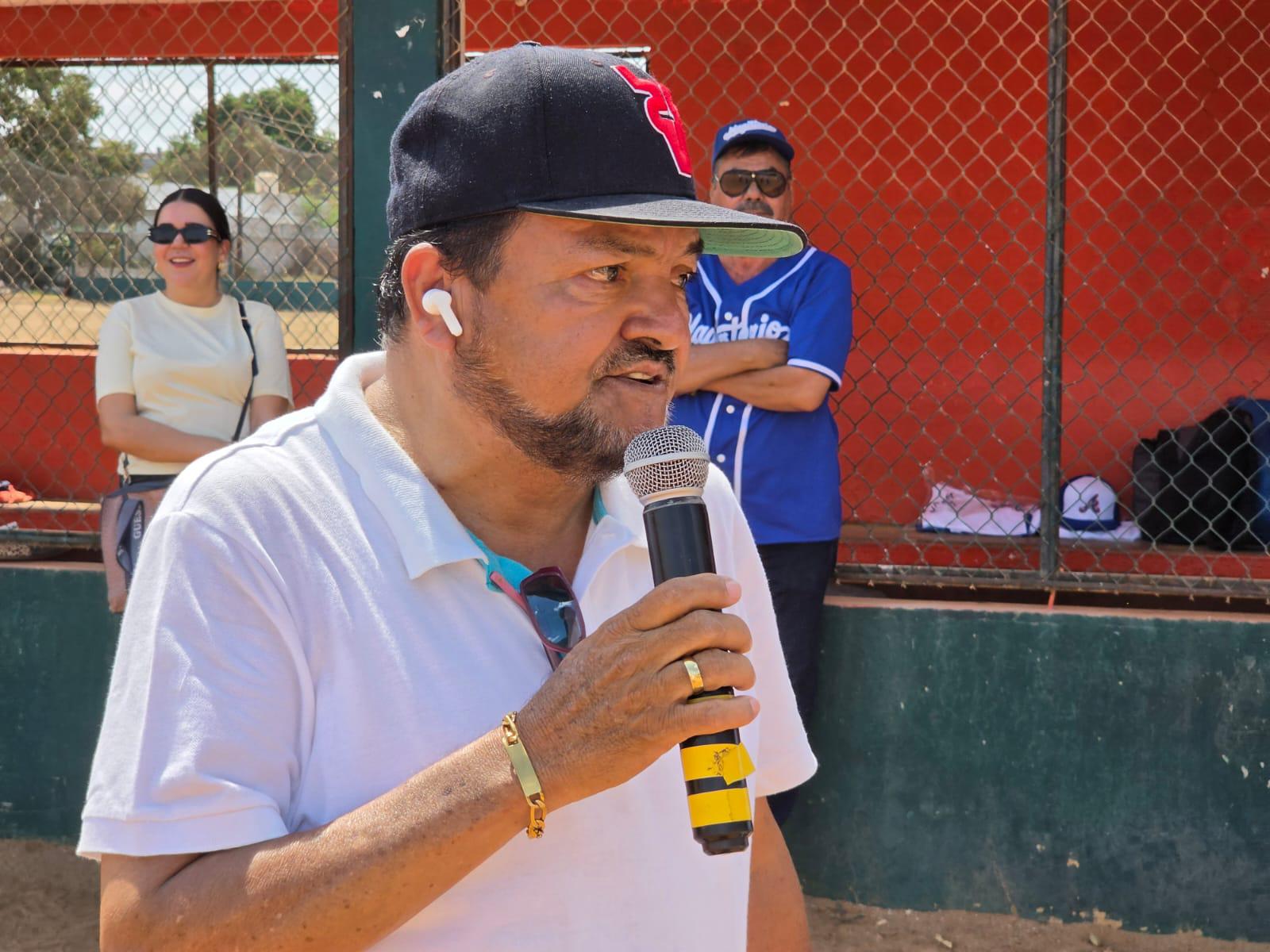 $!Cumple 51 años Liga de Beisbol Burócrata Federal