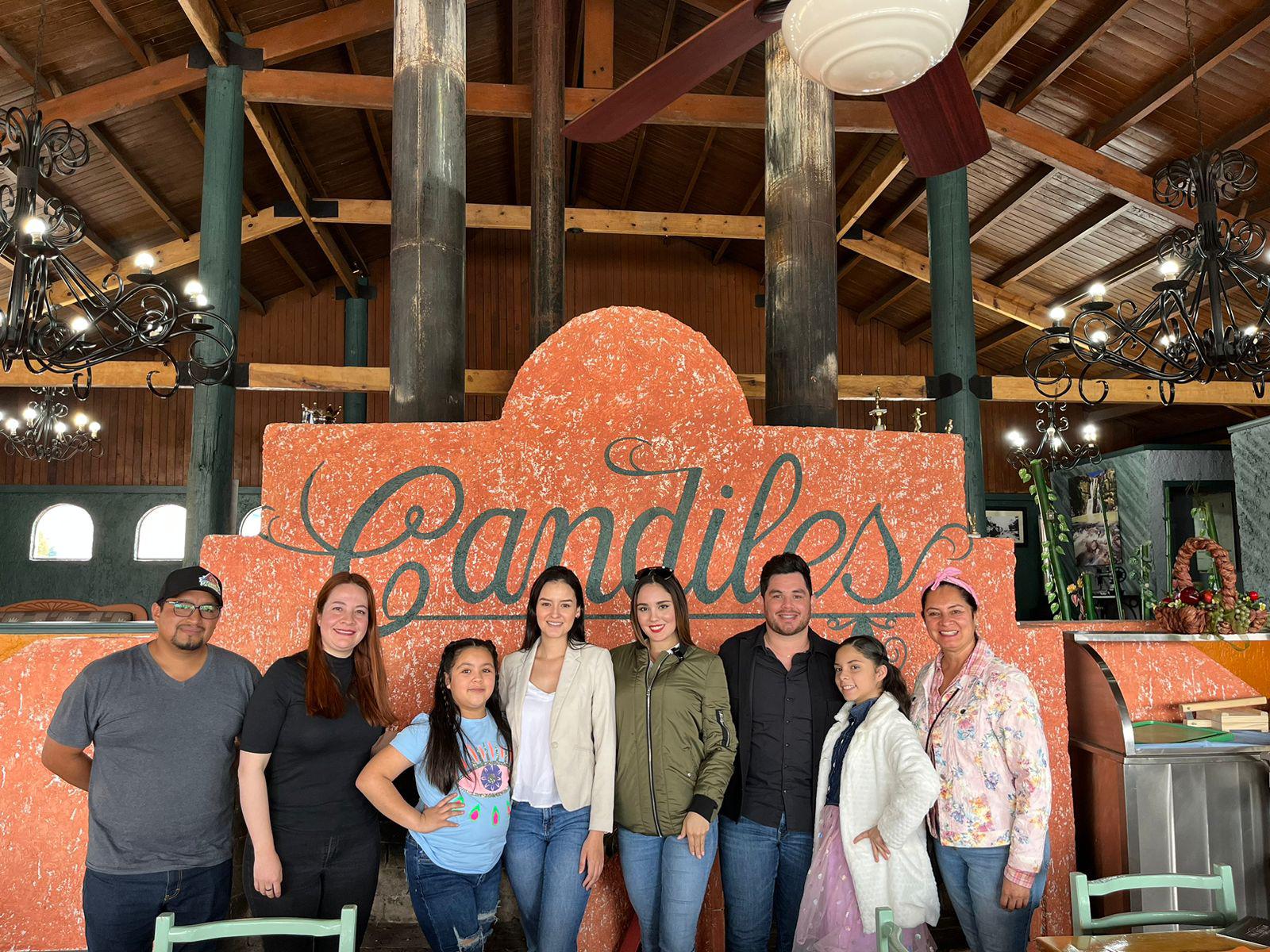 $!Llevan al Carnaval de Mazatlán a la Feria de la Madera en El Salto, Durango