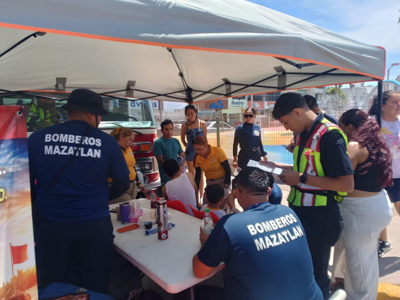 $!Continúa módulo de Bomberos Mazatlán atendiendo casos de picaduras de quemadores
