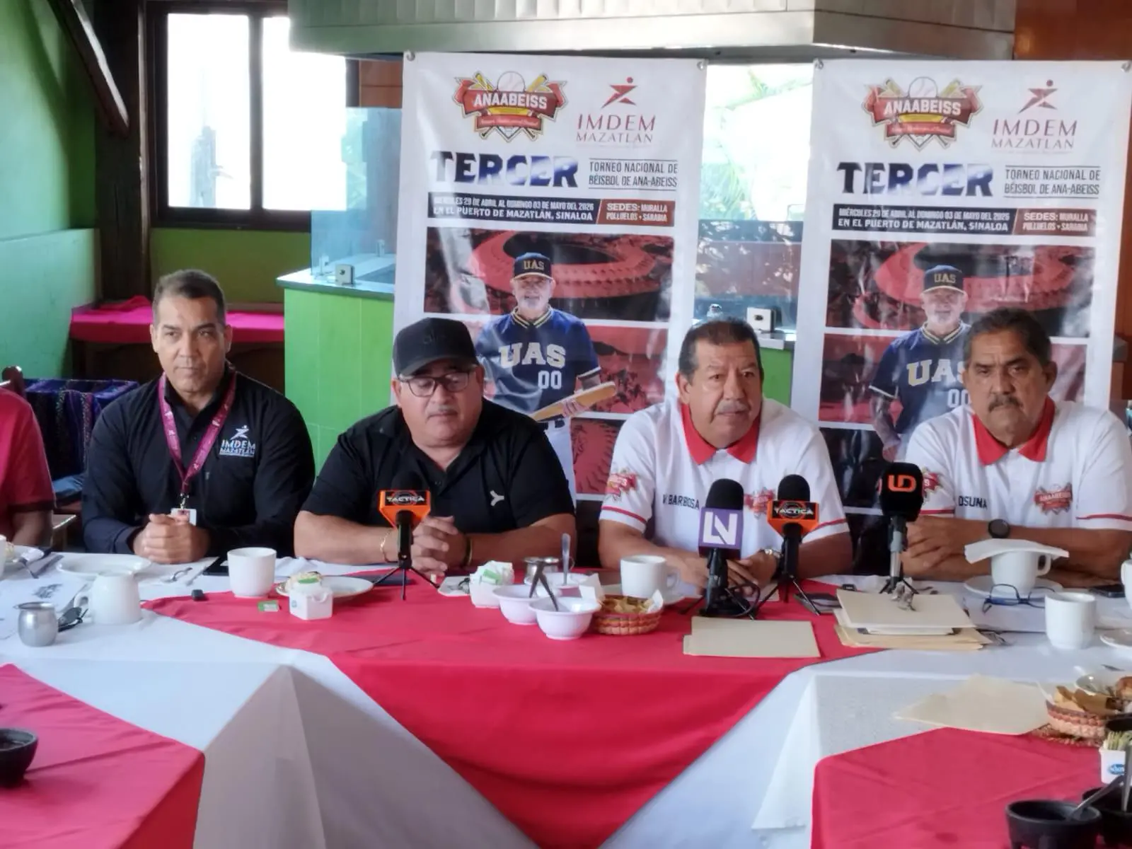 $!Presentan en Mazatlán tercera edición de Ana-Abeiss