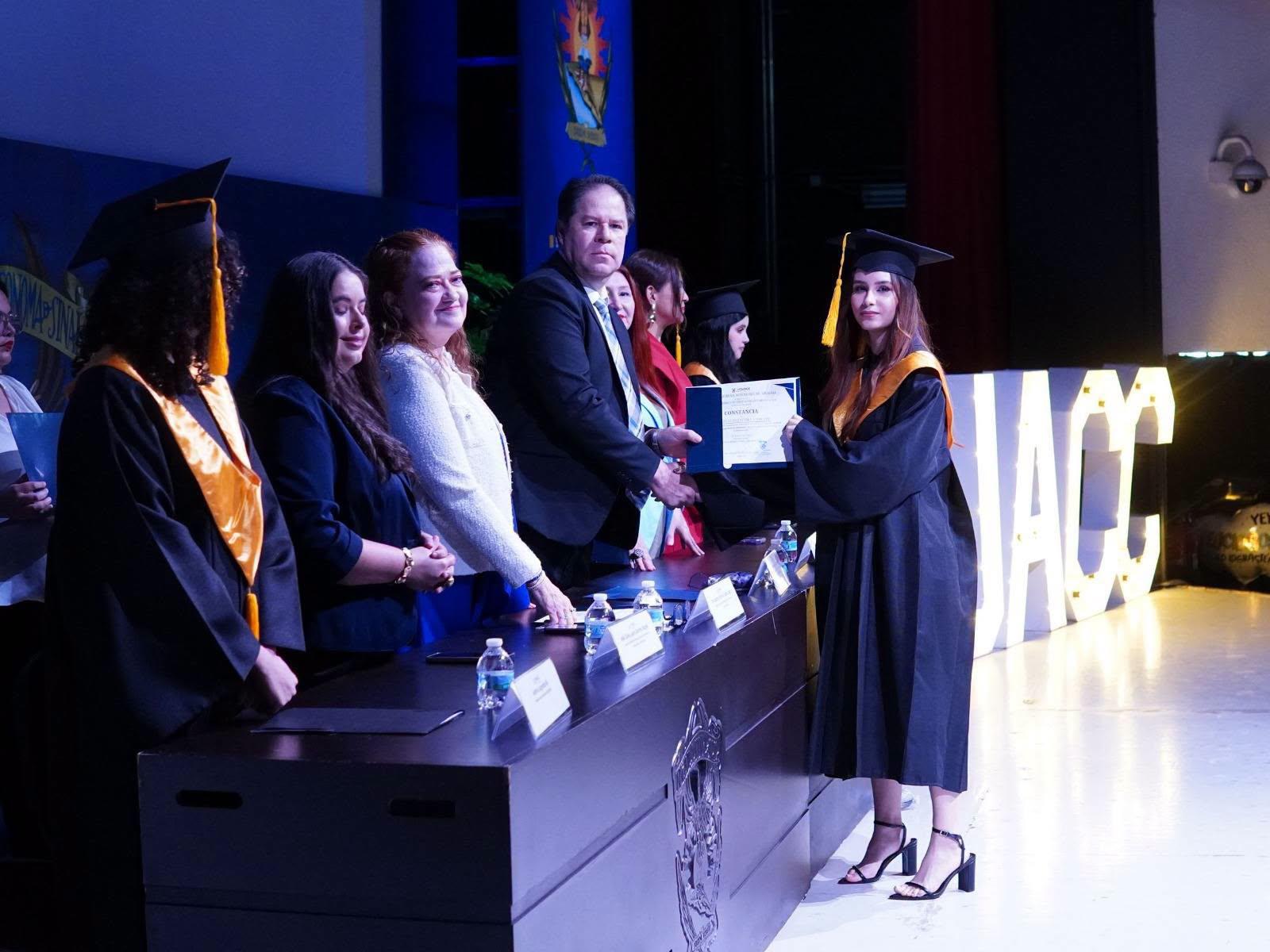 $!Culminar la carrera fue la meta cumplida.
