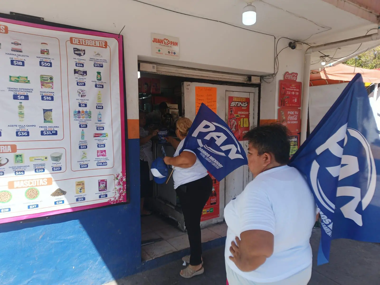 $!PAN sale a las calles de Mazatlán y recoge quejas por inseguridad