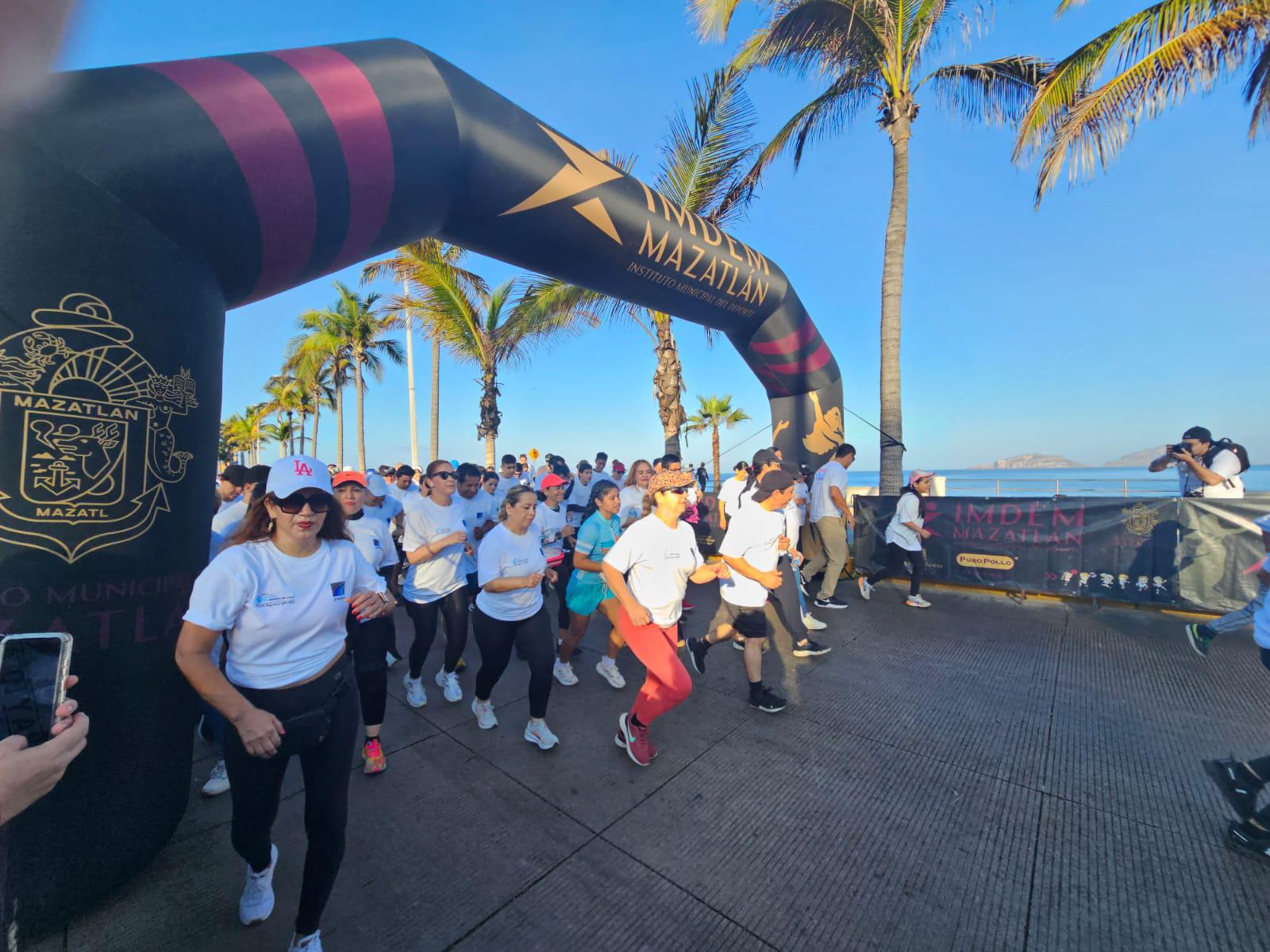 $!Mazatlán corre por el agua: 280 participantes en la primera edición