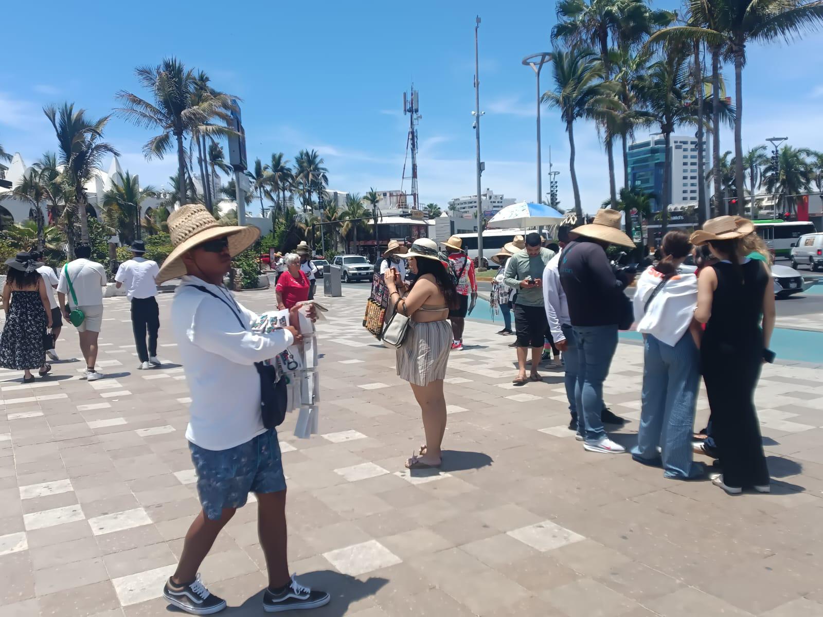 $!Aumentan 50% ventas de artículos turísticos durante el fin de semana largo en Mazatlán