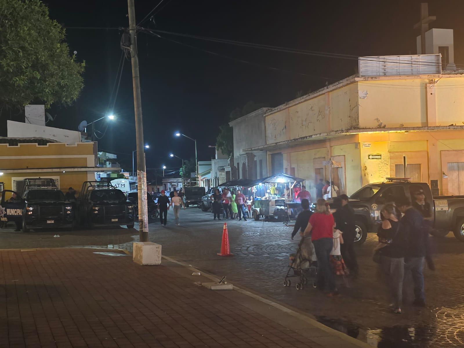 $!Concurren familias verbena popular con motivo del Grito de Independencia en Rosario