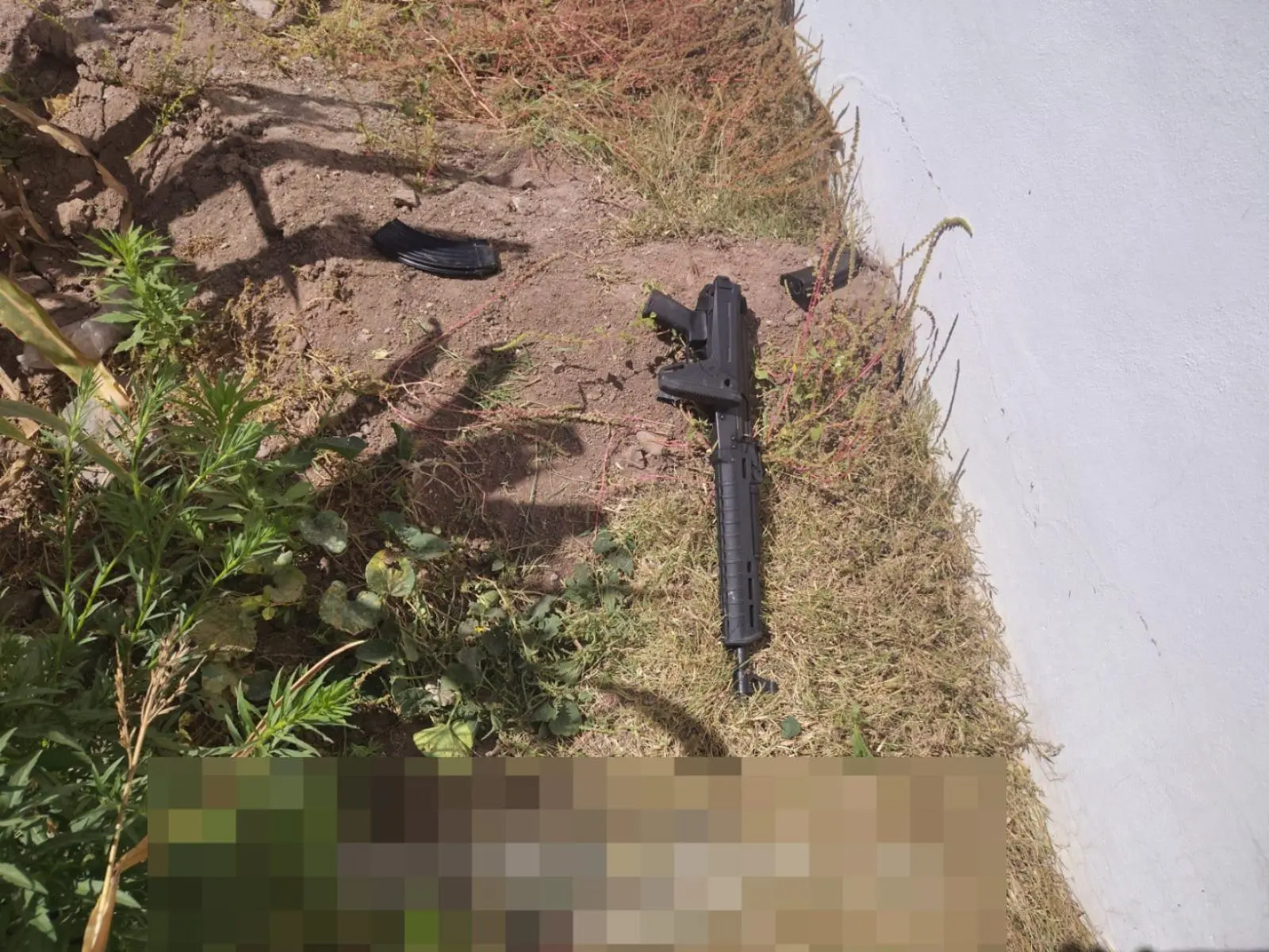 $!Marina detiene a una persona y asegura vehículos, armas, municiones y chalecos tácticos en Culiacán