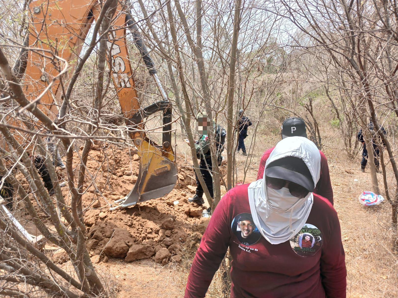 $!Reporta colectivo hallazgo de al menos dos cuerpos en fosas clandestinas de El Verde, Concordia