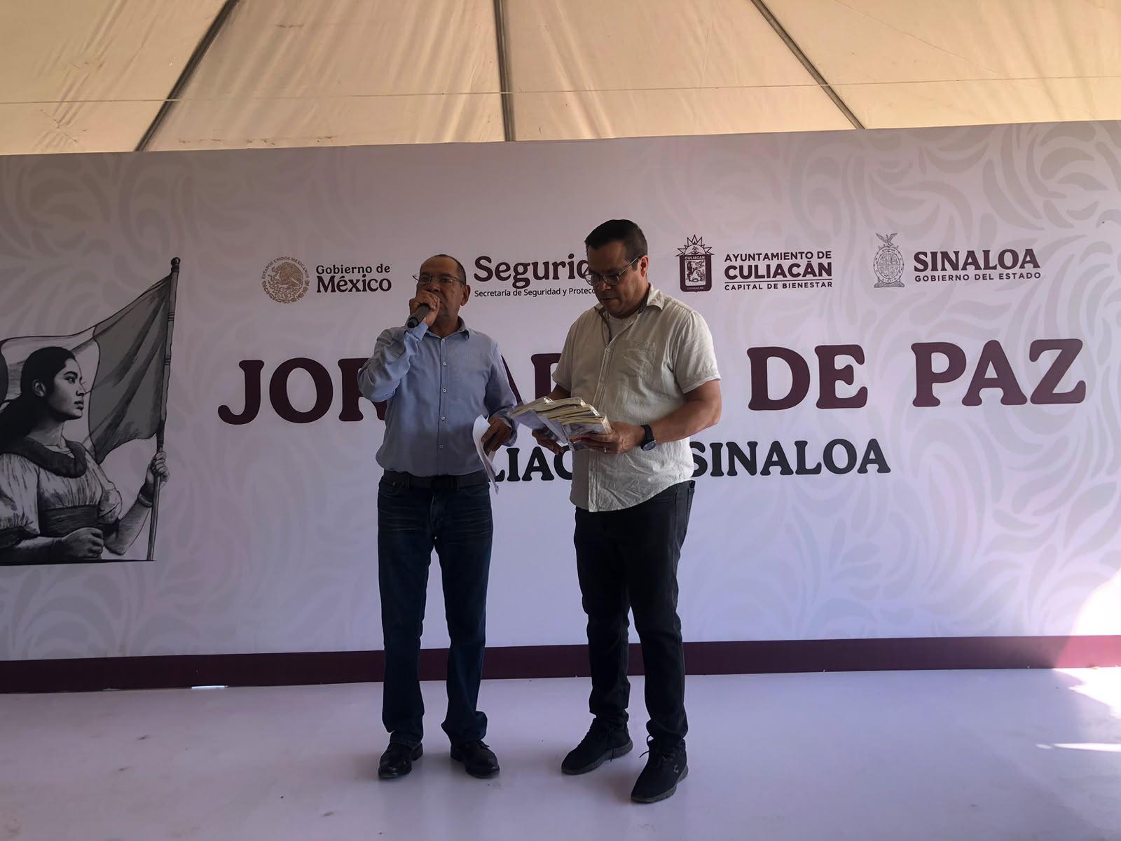 $!Raúl Francisco Quiroz Millán, jefe del Departamento de Salas de Lectura, explicó que la entrega de libros forma parte de una estrategia iniciada en septiembre de 2025.