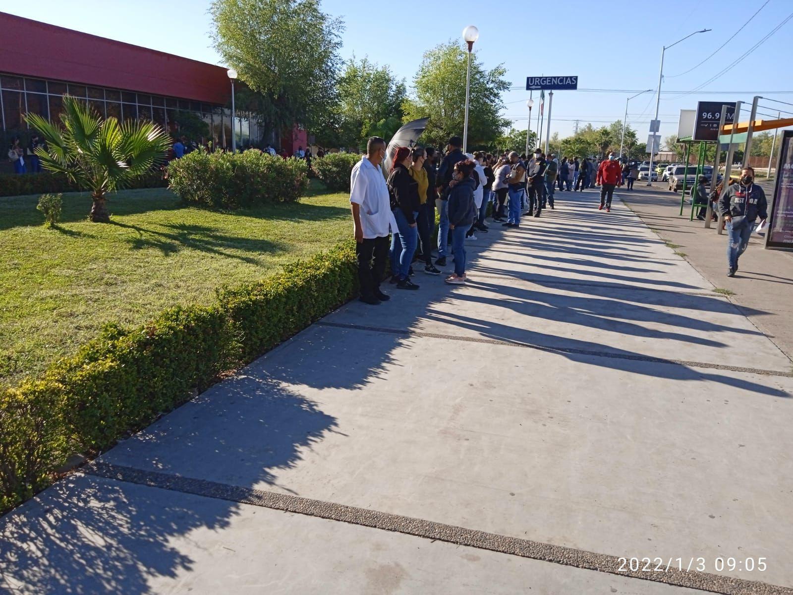 $!Inicia vacunación de refuerzo contra Covid a personal de Salud en Culiacán