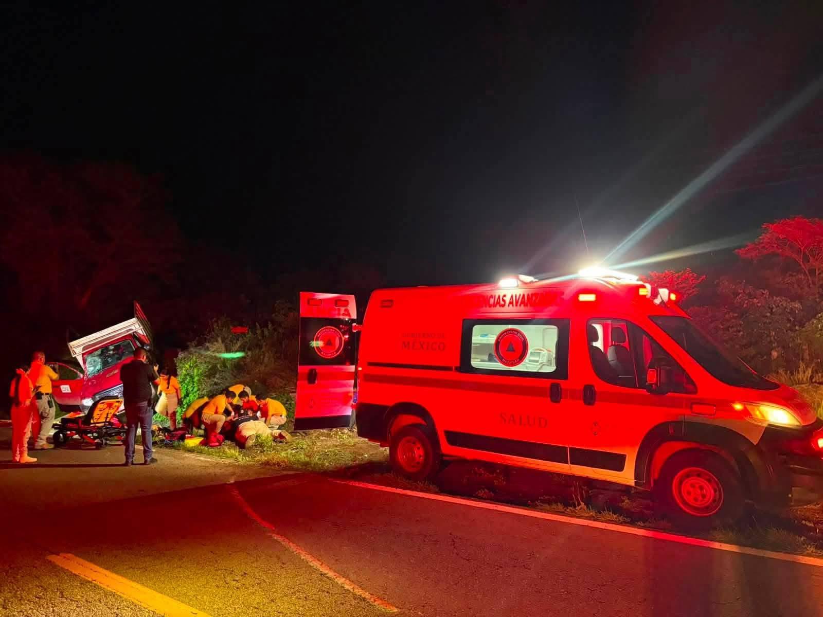 $!Choque en carretera Mazatlán-Culiacán deja un muerto y tres heridos