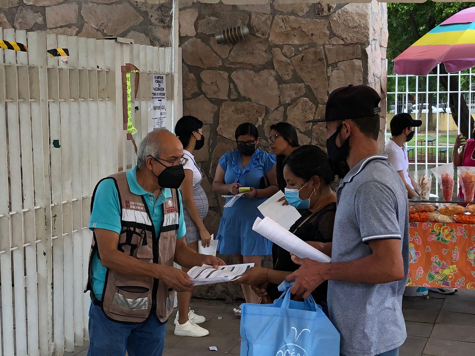 $!Continúa vacunación contra el Covid-19 a población de 30 a 39 años en Culiacán