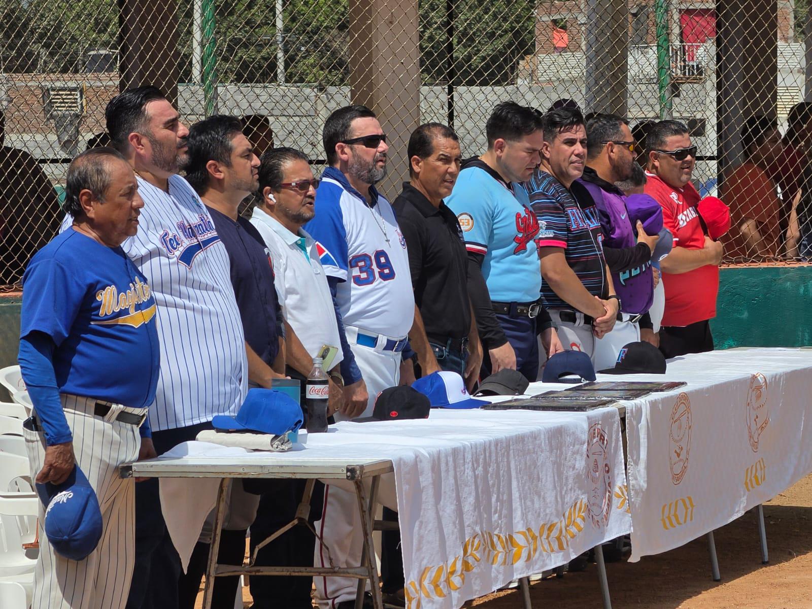 $!Cumple 51 años Liga de Beisbol Burócrata Federal