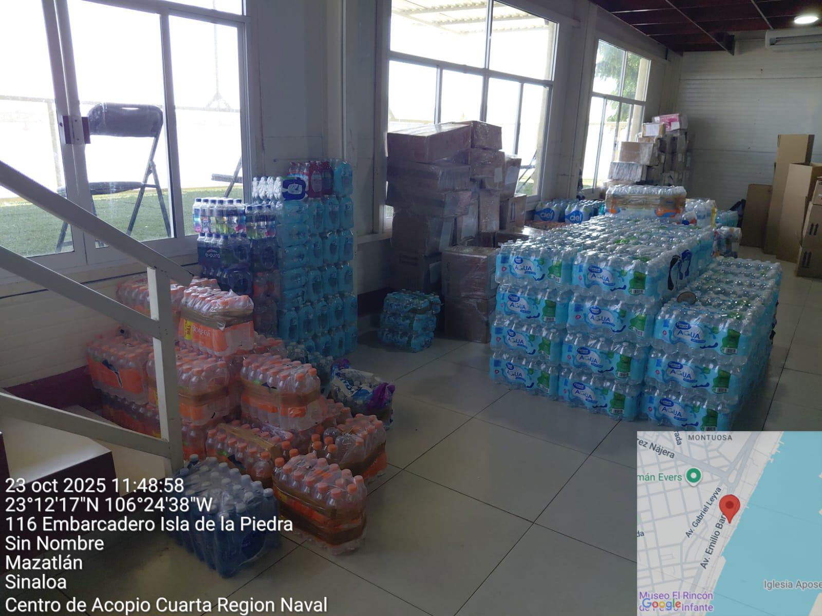 $!Envía Marina segundo camión con despensas a afectados por lluvias, gracias al apoyo de mazatlecos