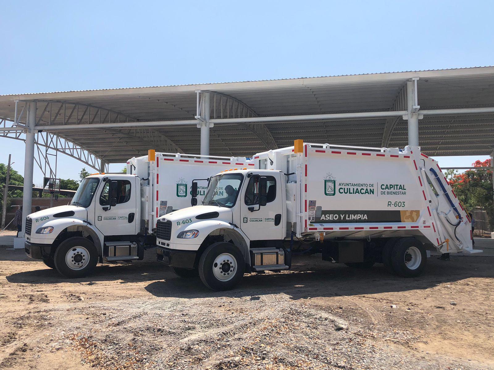 $!Gobierno de Culiacán entrega dos camiones recolectores en Quilá