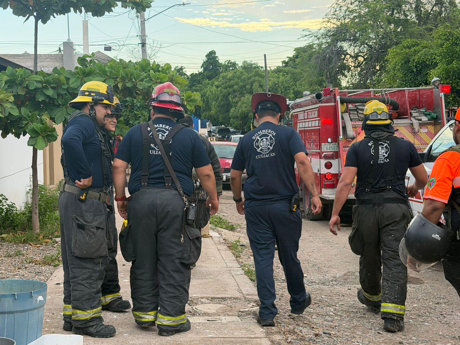 $!Mujer resulta herida tras explosión de un cilindro de gas en Aguaruto, Culiacán