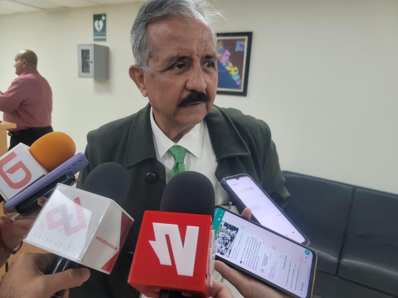$!Acude Estrada Ferreiro al Congreso para exigir desistimiento de juicios políticos en su contra