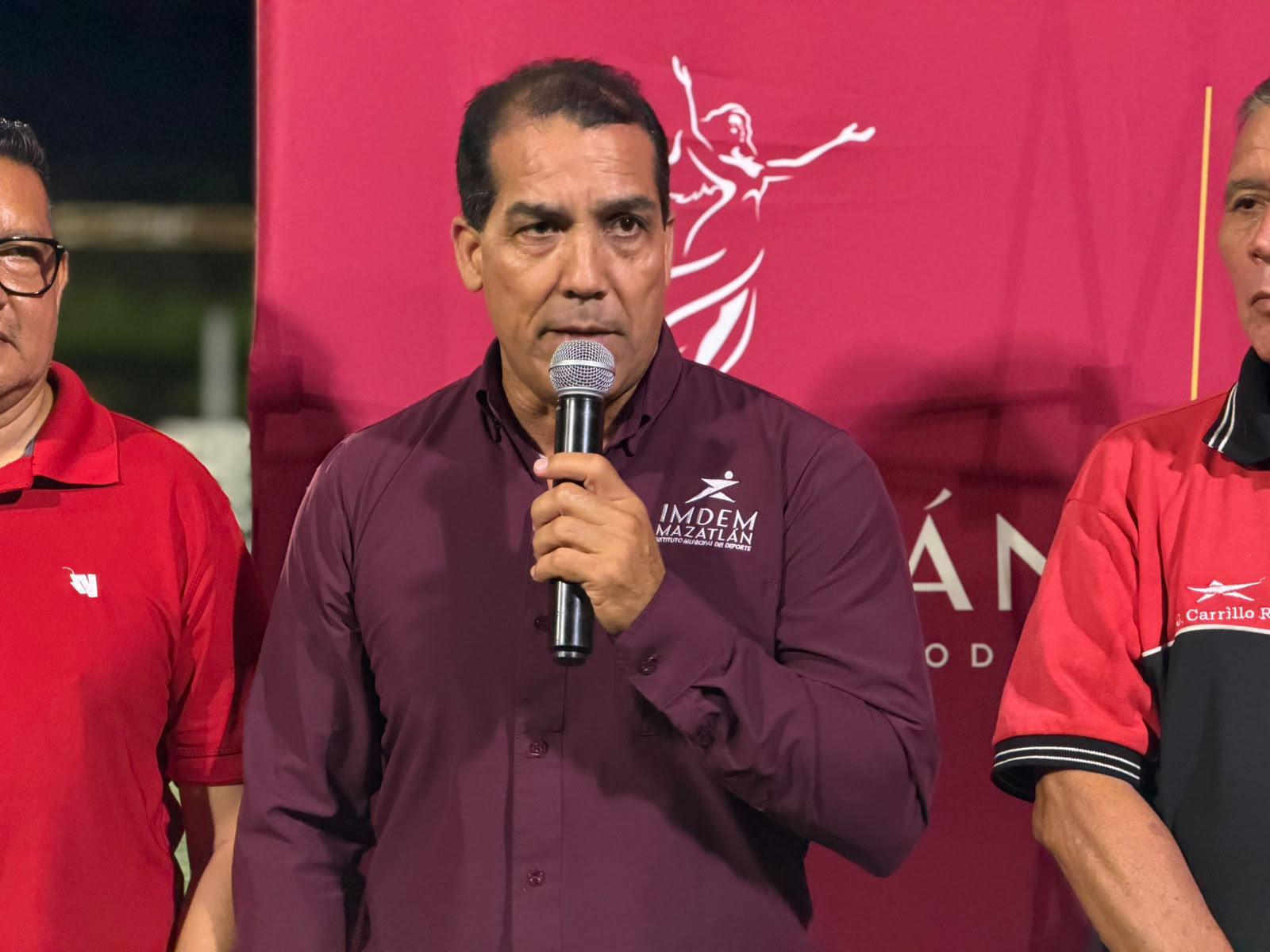 $!Entre nostalgia, homenajes y compañerismo, arranca el segundo Torneo de Futbol del Recuerdo
