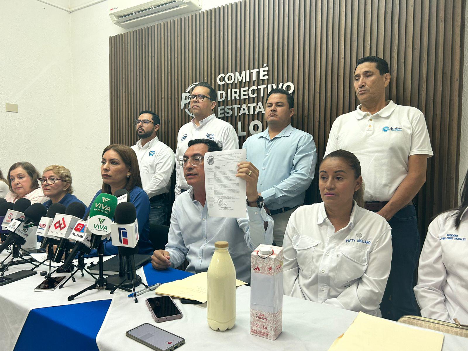 $!Productores lecheros de Mazatlán enfrentan crisis por bajos precios, denuncia regidor del PAN