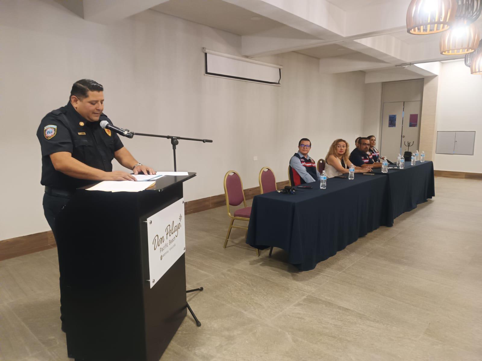 $!Se gradúan nuevos elementos del cuerpo voluntario de Bomberos de Mazatlán